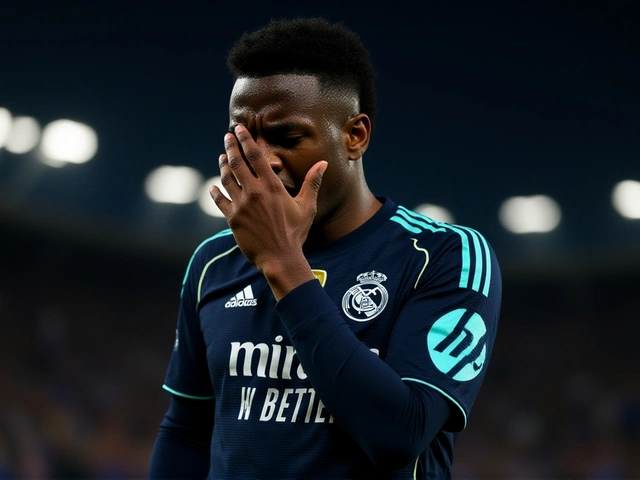 VAR anula penal a favor del Real Madrid y gol de Mbappé en el clásico contra el Barcelona